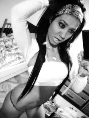 Cristal from Florida is looking for adult webcam chat