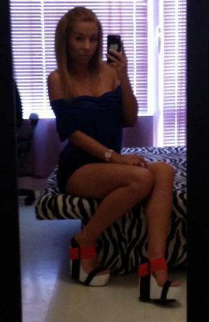Leonarda from Sugar Creek, Missouri is looking for adult webcam chat