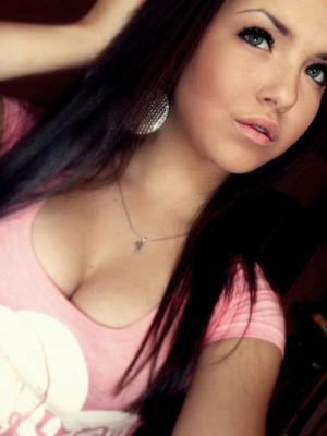 Corazon from Albemarle, North Carolina is looking for adult webcam chat