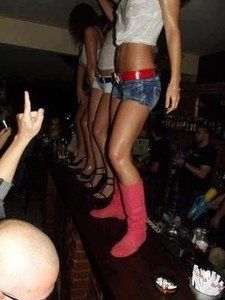 19-Year-Old Virginia Girl Francesca Craves Mature Attention