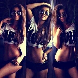 Casual Flirt Ashley (24)‚ Virginia Girl Into Older Guys
